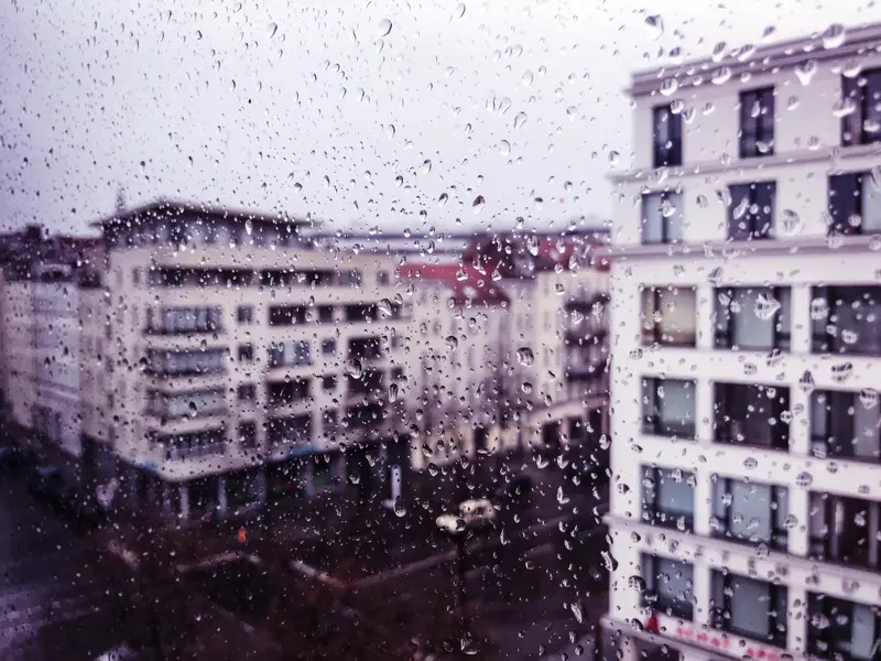 ¿Cómo afecta el clima a las líneas de vida?